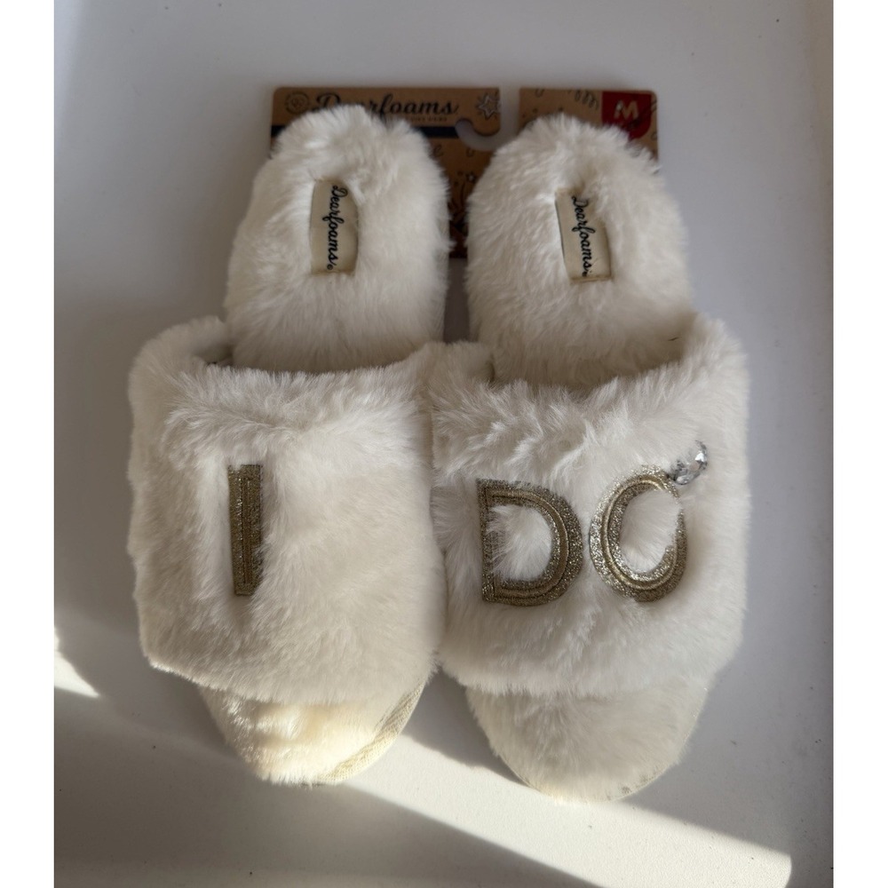 Dearfoams Memory Foam Faux Fur Slip-On Slippers White Women's US 7-8 DCOM26053
